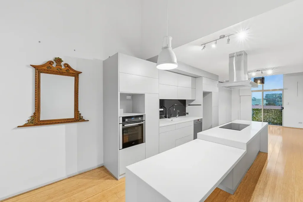 Spacious Split-Level Apartment with Brand-New Kitchen in Prime CBD Location