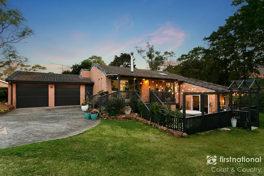 Kiama 3房  Contemporary family home on a generous 975m2 block