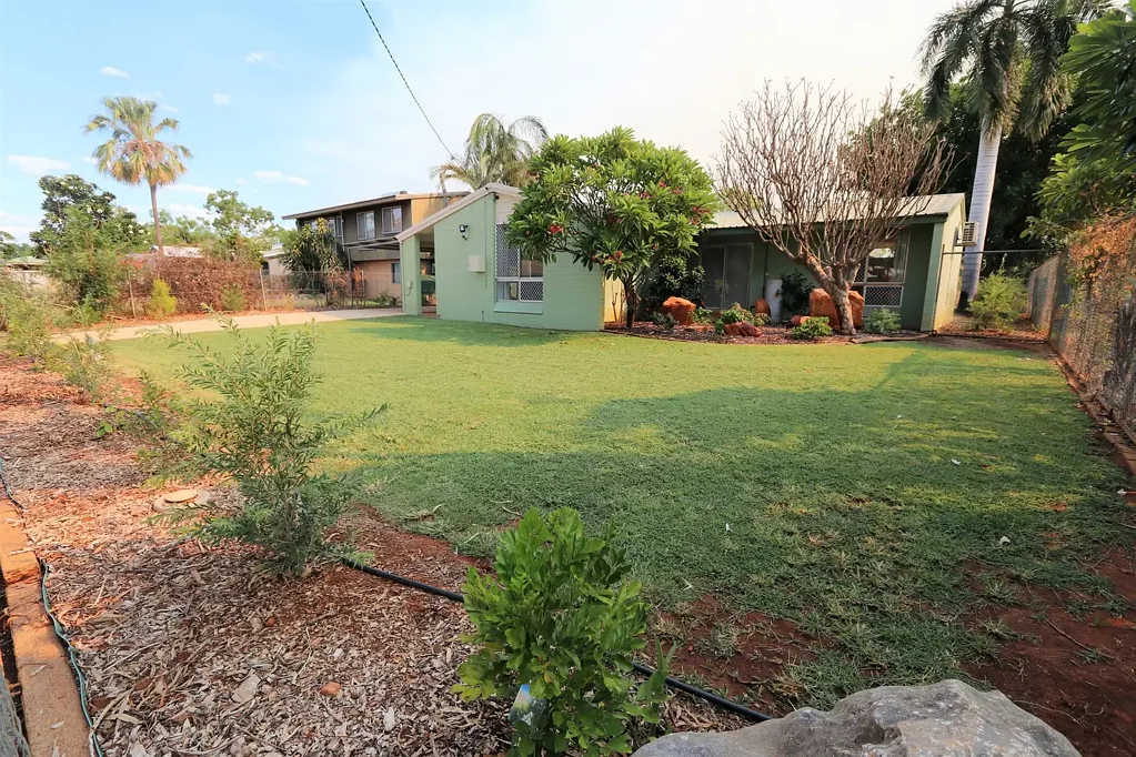 Well maintained family home!!