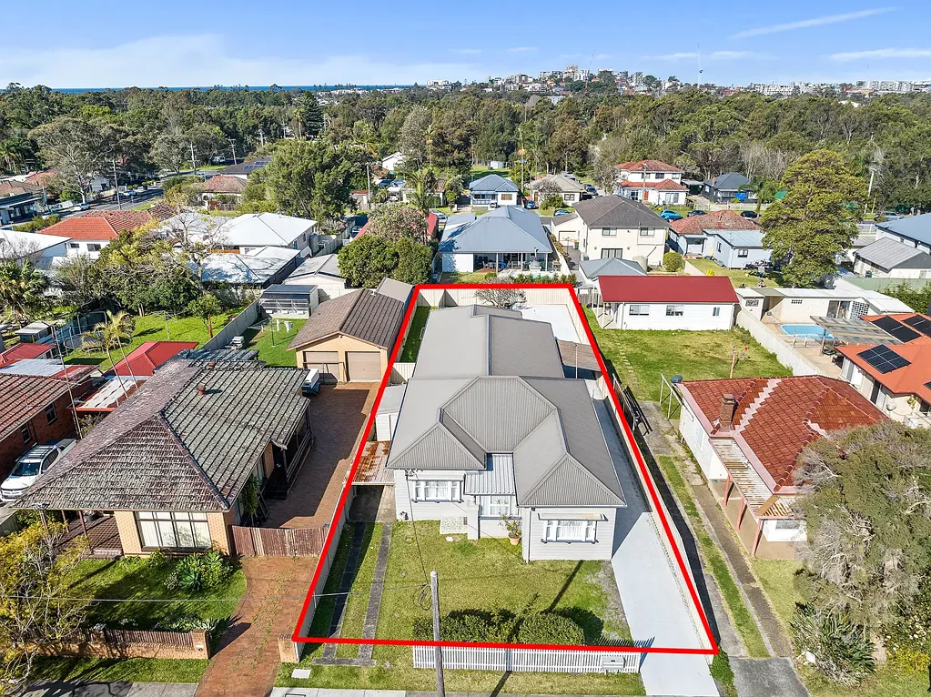 Gwynneville 9બેડરૂમ Ultimate Investment with 4 Units on 1 Title in the Perfect Location!
