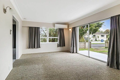 Sunny & Spacious Family Home in the Heart of P...