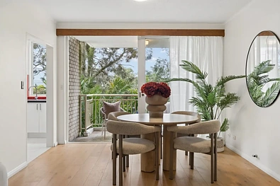 Maroubra 2Phòng ngủ Light-Filled Apartment With Leafy Outlook & Generous Proportions