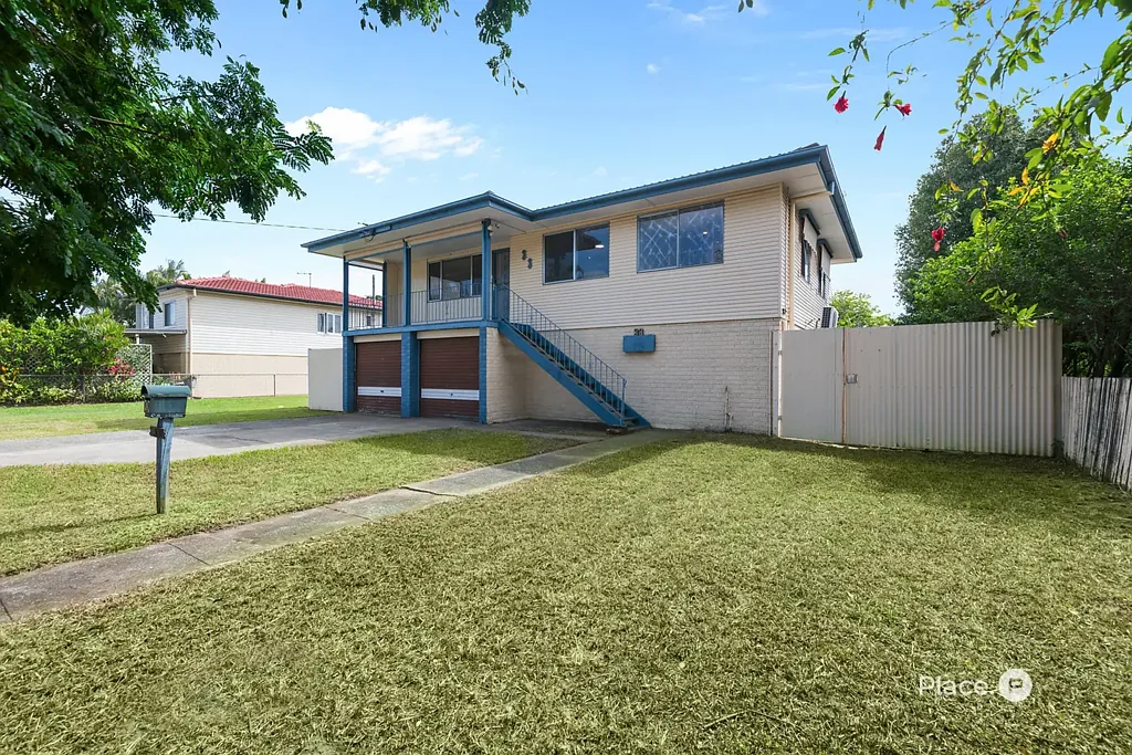 Zillmere 3房 近期翻新 3卧现代厨卫 抛光木地板 分体空调 双车库 大储物 平坦院落 游泳池位 周边设施全达 Entry level home in fantastic location