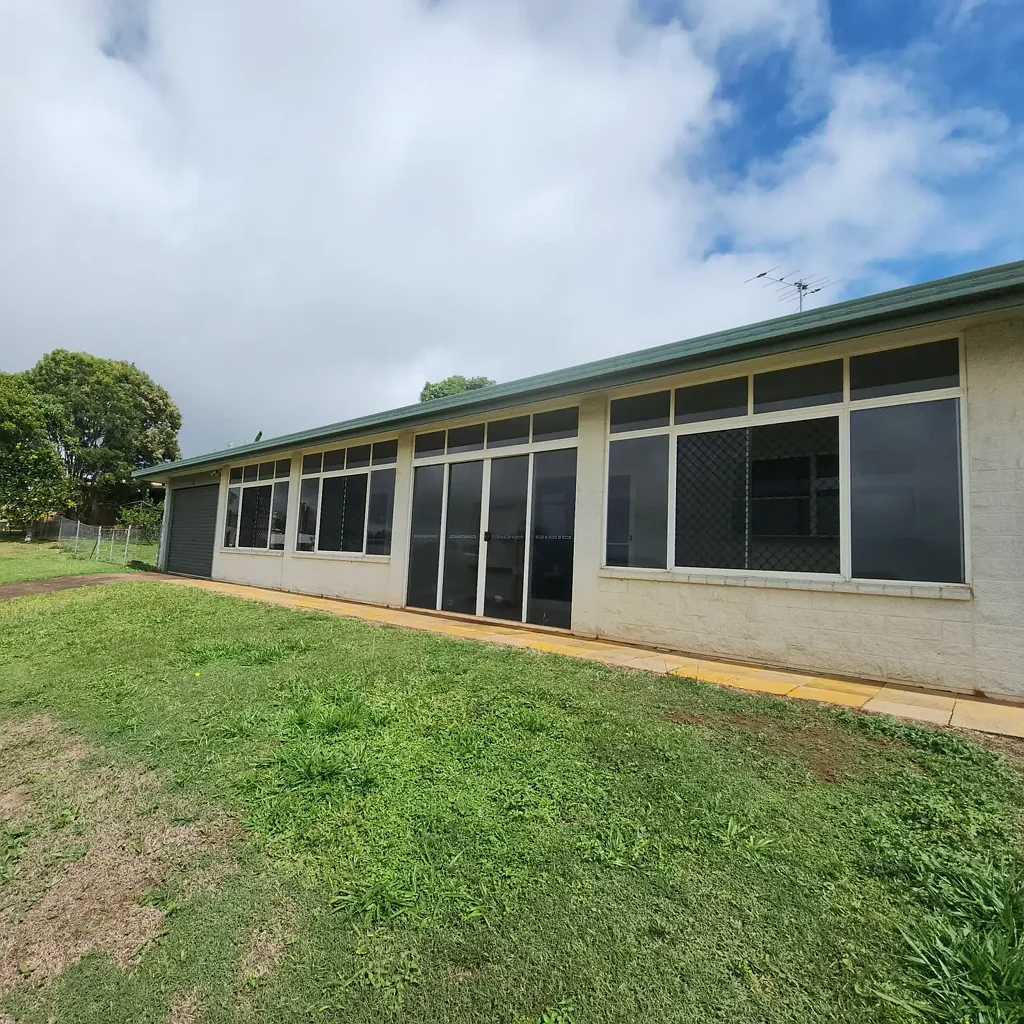 Neat & Comfortable 2 Bedroom Block Home