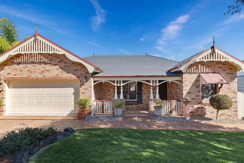 Murrumba Downs 3 Bedroom Prestige, elegance, and timeless charm in Castle Hill Estate