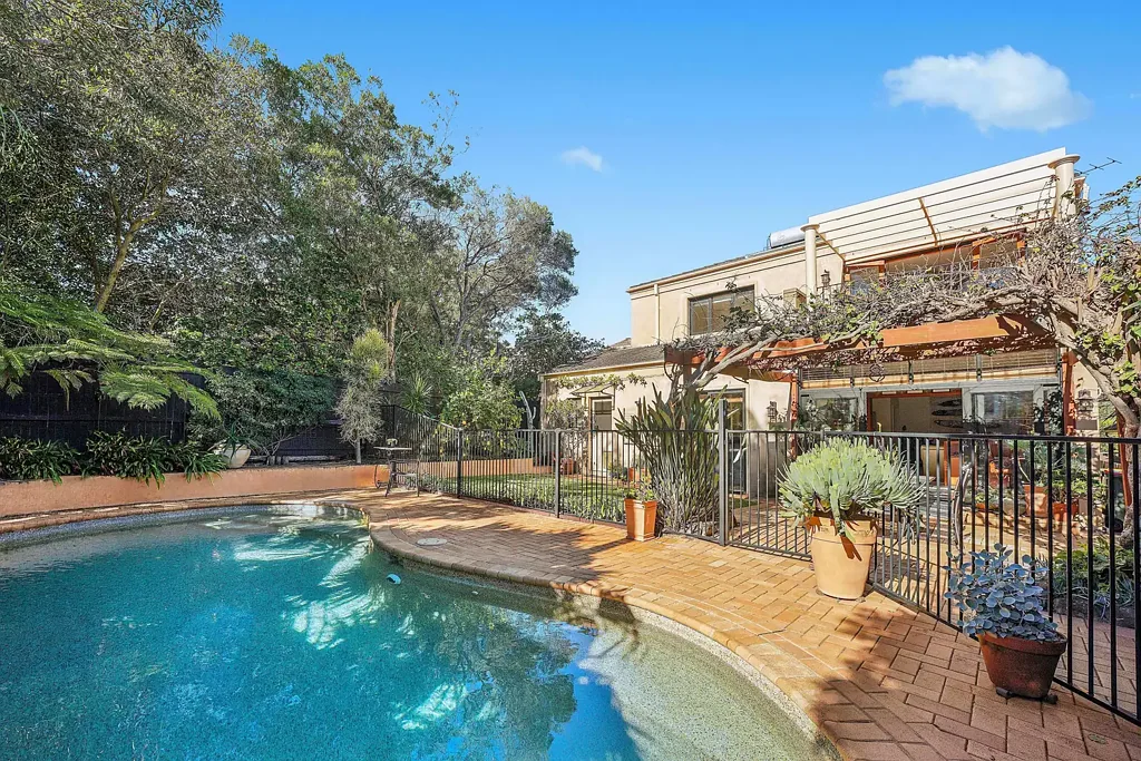 Dover Heights 5Phòng ngủ Sun-Drenched Family Haven for Relaxed Living and Poolside Entertaining