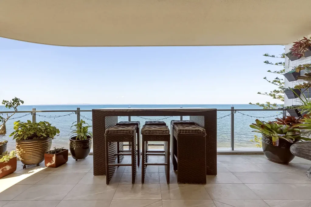 Redcliffe 3Moenga LUXURIOUS BEACHFRONT LIVING WITH PANORAMIC BAY VIEWS