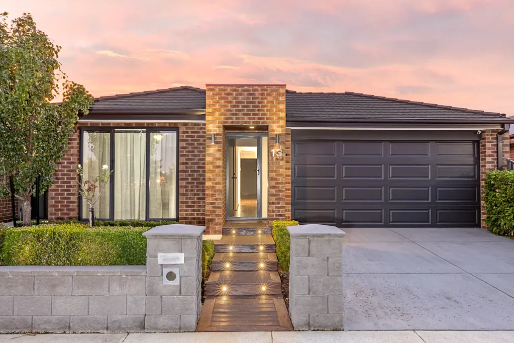 13 O'Shannassy Parade, Lucas, VIC 3350