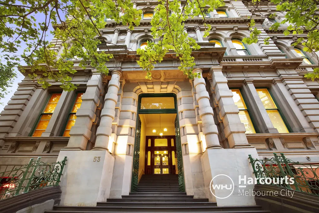 Iconic 'The Grand' - Furnished