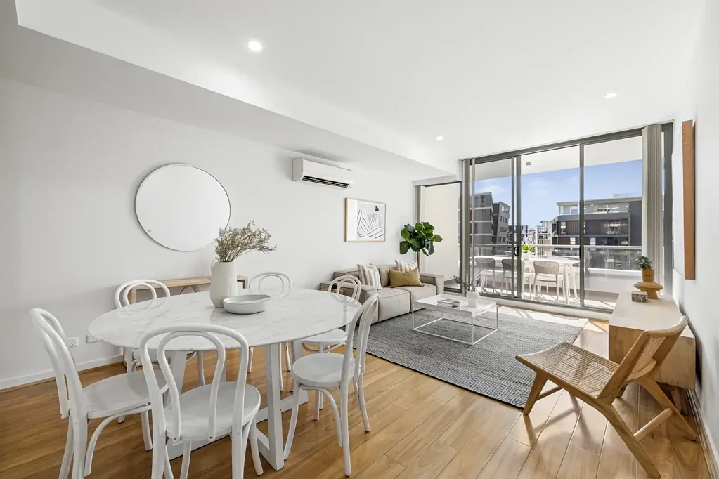 Split Level Apartment in the Heart of Waterloo