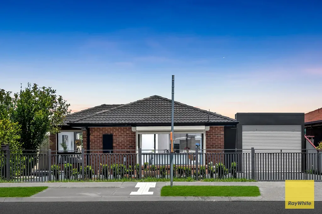 2/247 Main Road West, St Albans, VIC 3021