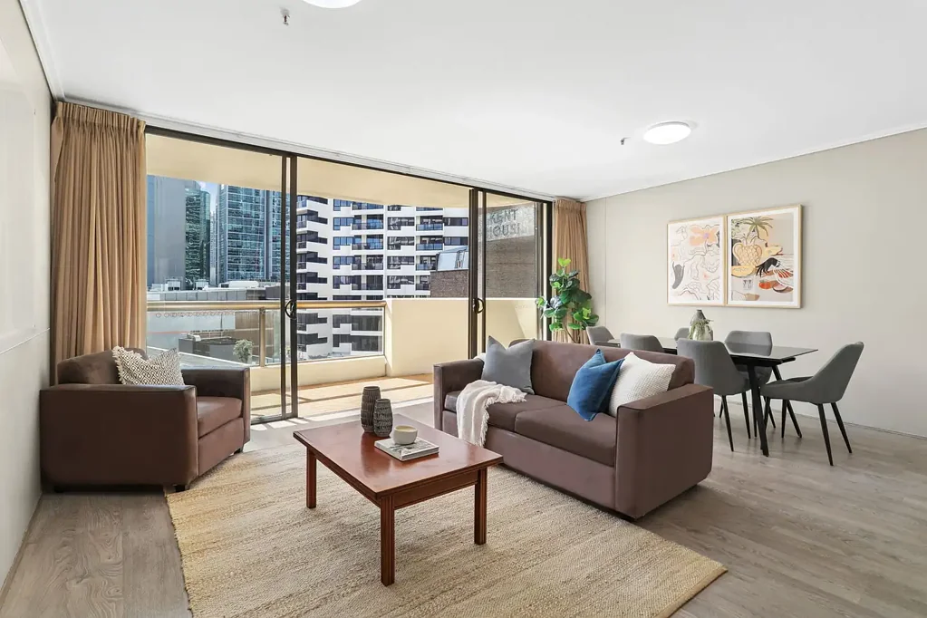 Sydney 2房 北向高天顶 中心生活位 现代厨房电器 宽敞双卧 安全建筑 停车位 游泳池水疗 North Facing Spacious 2-bedroom Apartment
