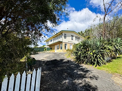 St Helens 2房  Tidy & Packed with Potential – Views Included