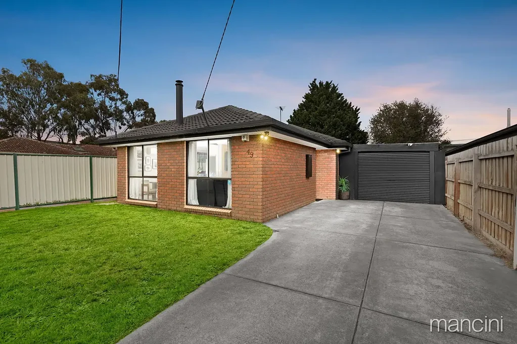 Altona Meadows 3房 家庭自住、精心维护、可拎包入住 Family-Owned, Immaculately Maintained and Move-In Ready