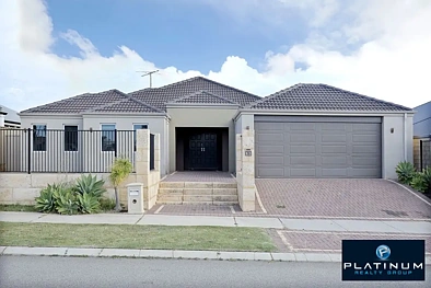 Ridgewood 4房  Large Family Home with Pool Opposite Stunning Parklands