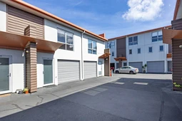 241/287 Onehunga Mall, Onehunga