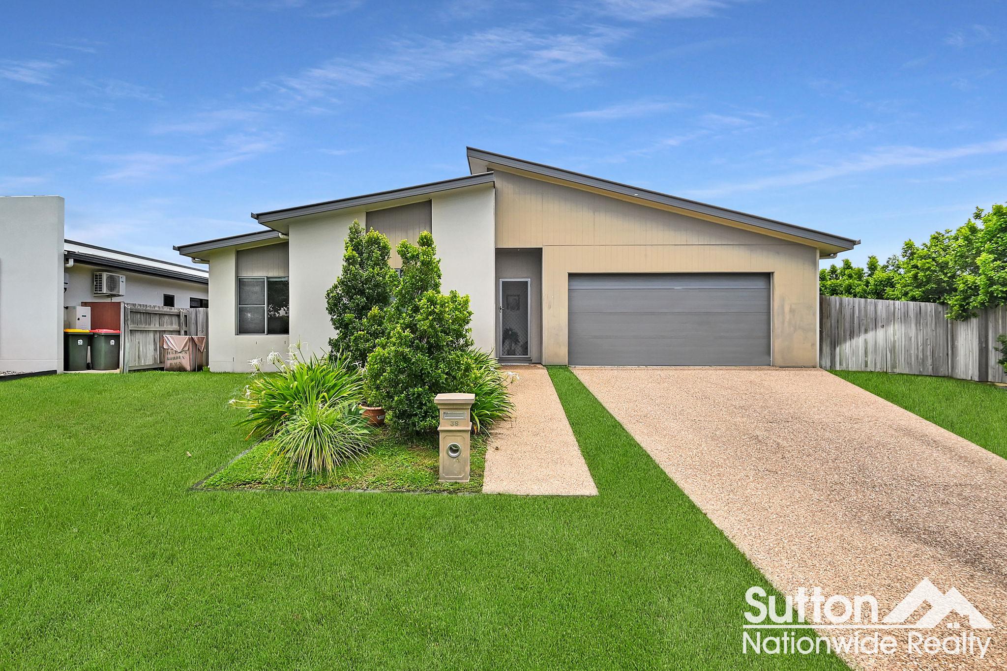 38 BRUSH CHERRY ST, MOUNT LOW QLD 4818, 0 habitaciones, 0 baños, House