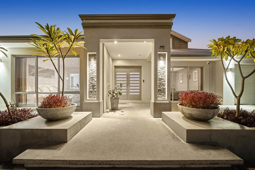 Caversham 5 Bedroom Inspired inside. Oasis outside.