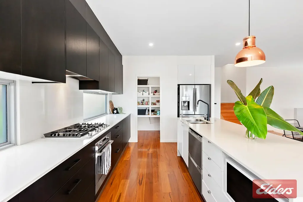 Modern Luxury Living with Spectacular Views