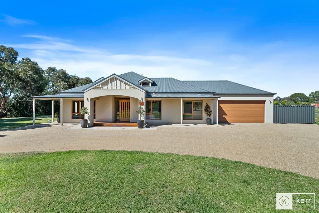 Barooga 4 Bedroom Idyllic Countryside Retreat Just Minutes from Barooga