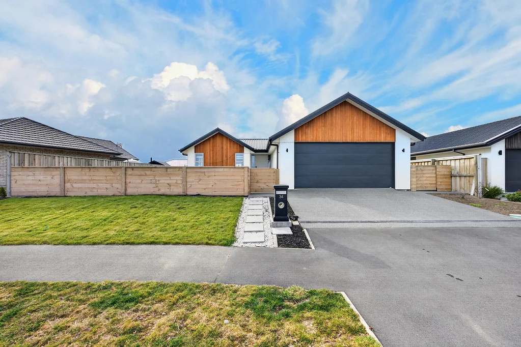 Darfield 4 Slaapkamer Master build, major opportunity