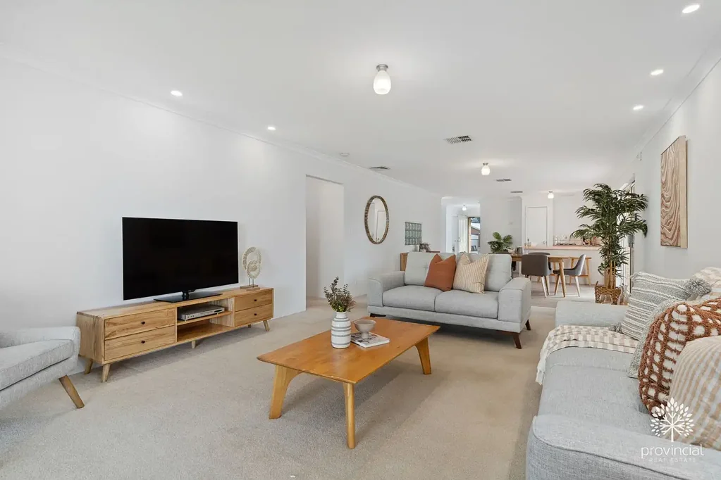High Wycombe 4房  UNDER OFFER