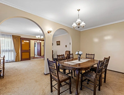 11 CLOVERDALE Close, Burwood East, East Melbourne, 4 phòng ngủ, 2 phòng tắm, House