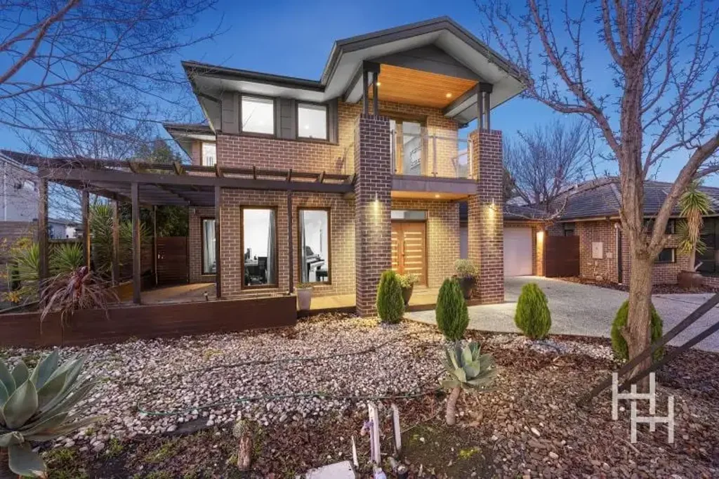 Cranbourne North 4房 前样板间 681m²宽地块 四卧套间浴 奢华套房 双厨设计 低维后院 双层玻璃 安全舒适 Stunning Ex-Display Home – 4 Ensuite Bedrooms, 2 Kitchens & 48 Squares of Sophisticated Living!