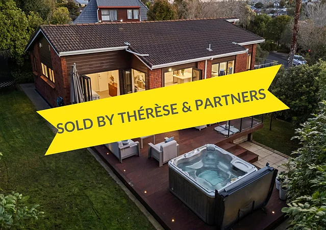 9 Crown Hill Close, Forrest Hill, North Shore City