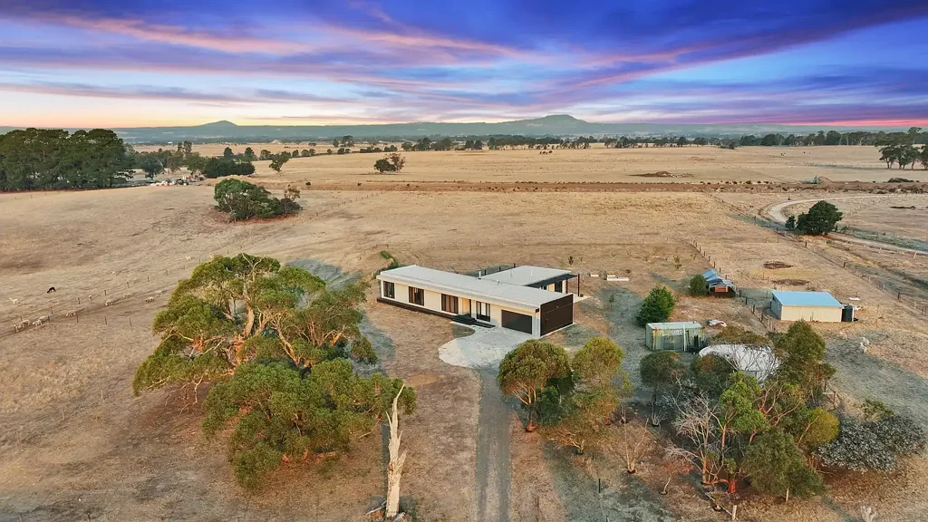 Ross Creek 4 Bedroom Spacious Family Living on 26 Scenic Acres