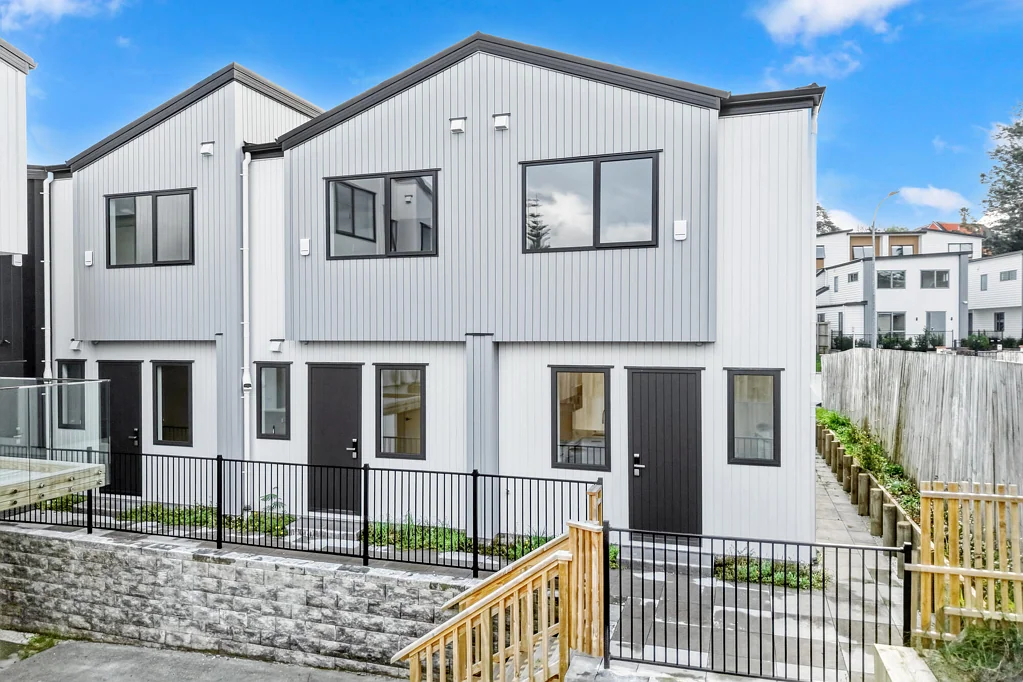 West Harbour 2Phòng ngủ Modern, Low-Maintenance Living