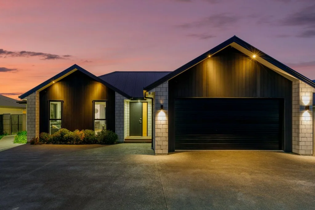 Redwoodtown 4ਬੈੱਡਰੂਮ "Finished Like No Other"