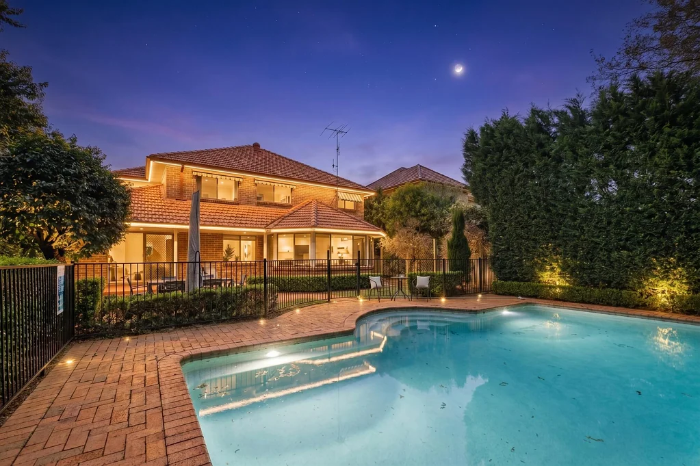 Cherrybrook 5Kwarto Crown Jewel of Cherrybrook: Master-built Binet Family Domain!