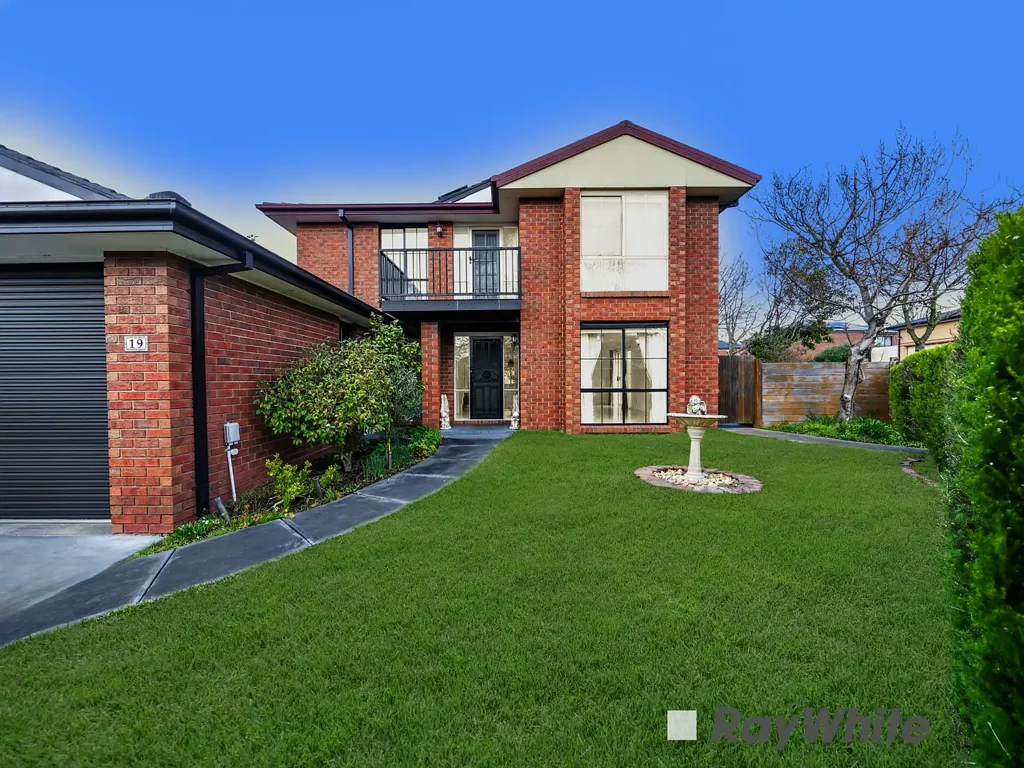 Narre Warren South 4Kwarto Space, Style & Flexibility Across Two Levels