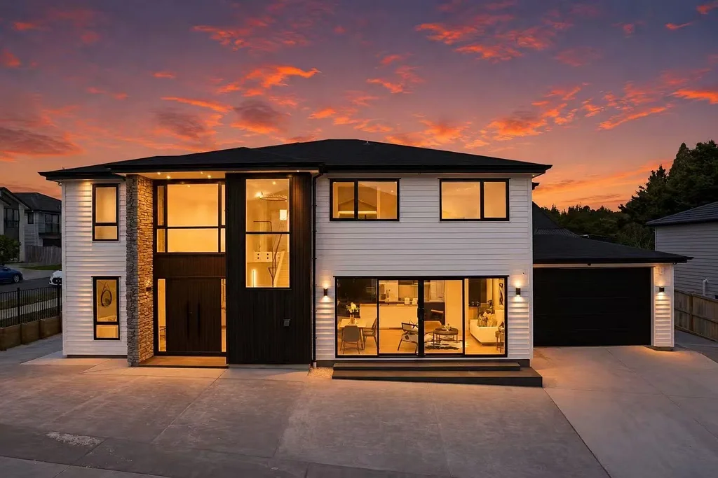 Flat Bush 8 Bedroom Brand New | 2-Bed Granny + Master Downstairs