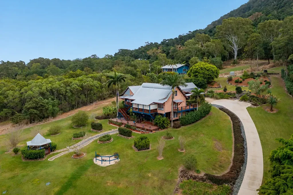 Conway 4房  Elevated Lifestyle Acreage With Panoramic Coastal Views