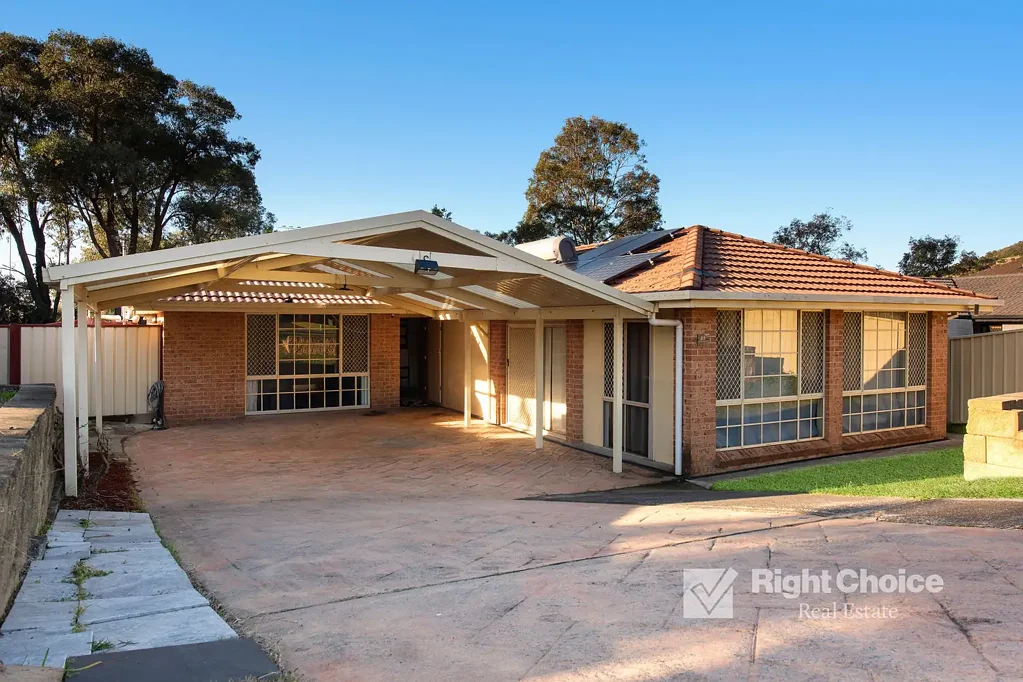 Albion Park 4Zimmer Spacious Family Living with Poolside Entertaining on 755sqm