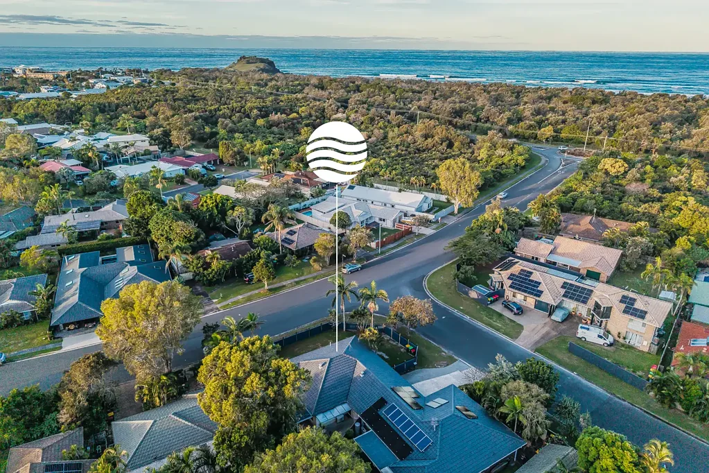 Spacious Coastal Charm – in Prime Cabarita Location