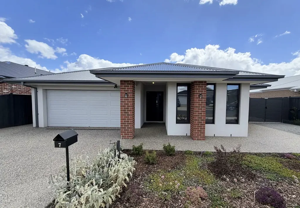 7 May Drive, Gisborne, VIC 3437