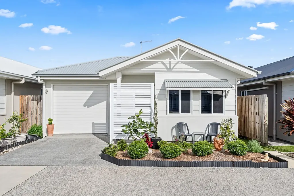 Urangan 1Kwarto Comfort, Style and an Enviable Outdoor Setting