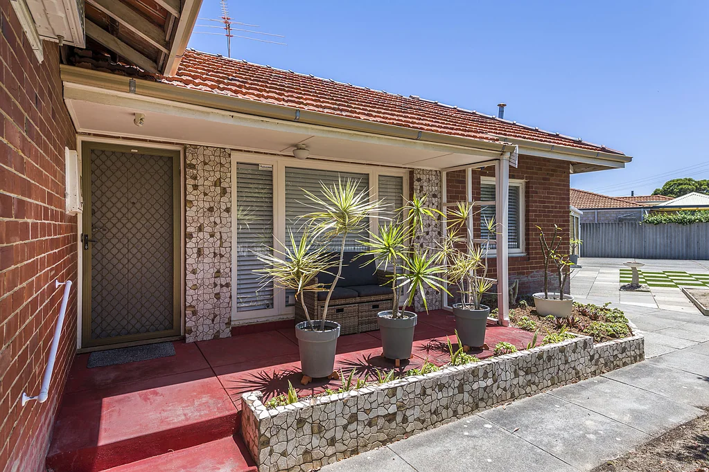 24 Myindee Way, Nollamara, WA 6061