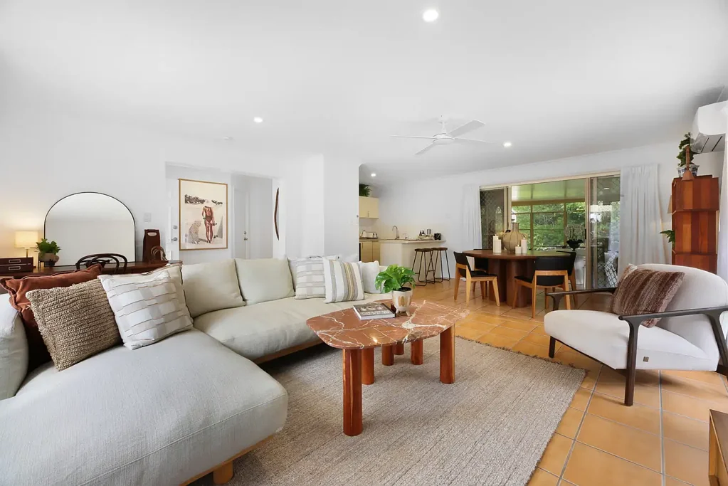 Mudgeeraba 3房  Peaceful Bushland Living - A Quiet Cul-de-Sac, Beautiful Surrounds & A Home Filled with Heart