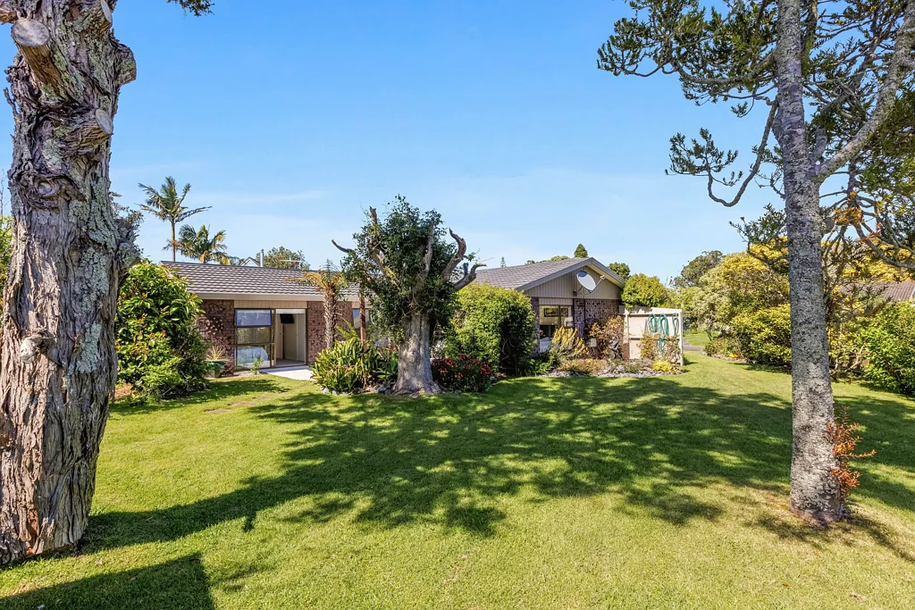 Orewa 3ਬੈੱਡਰੂਮ Estuary-side living with endless potential
