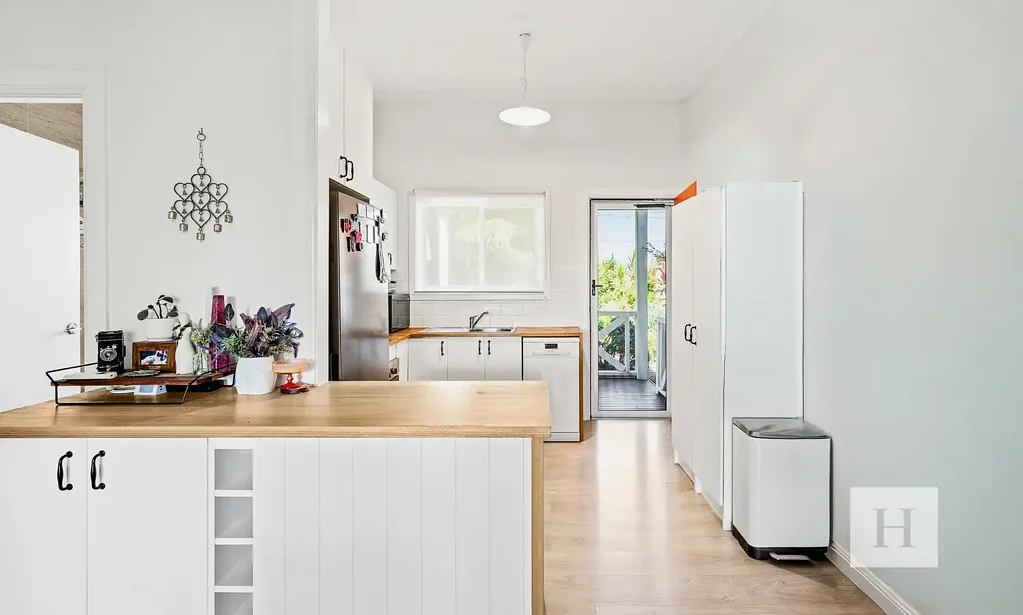 19 Murraba Crescent, Gwandalan, NSW 2259