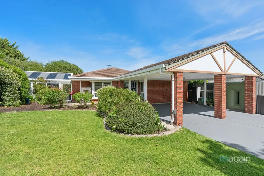 16 Coonawarra Close, Woodcroft, SA 5162