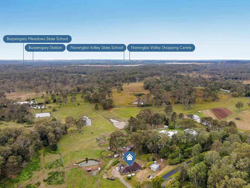 Morayfield 4غرفة نوم Peaceful Acreage Living with Exceptional Horse Facilities & Endless Lifestyle Appeal!