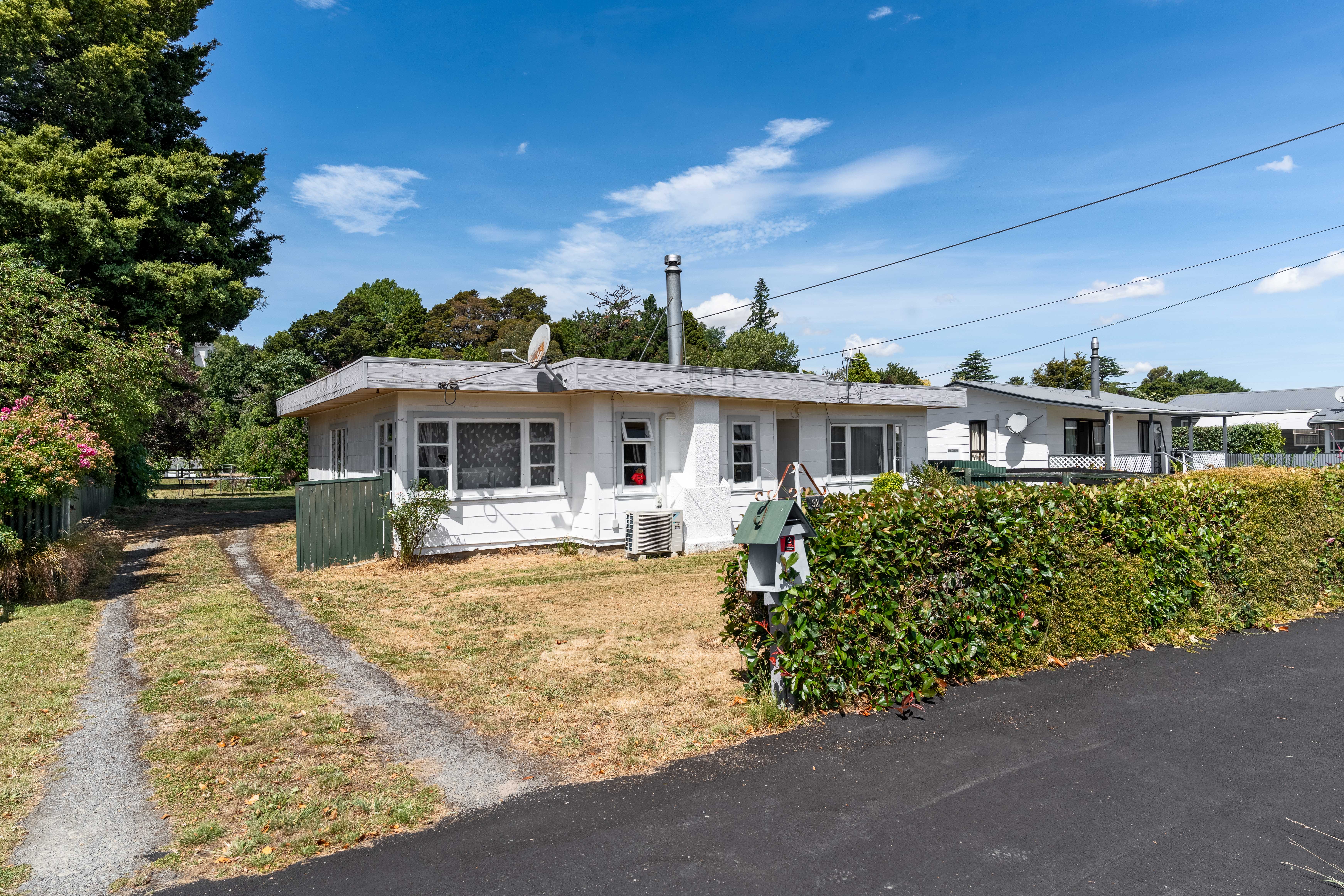 92 Oxford Street, Tawa, Wellington, 3 rūma, 0 rūma horoi, House