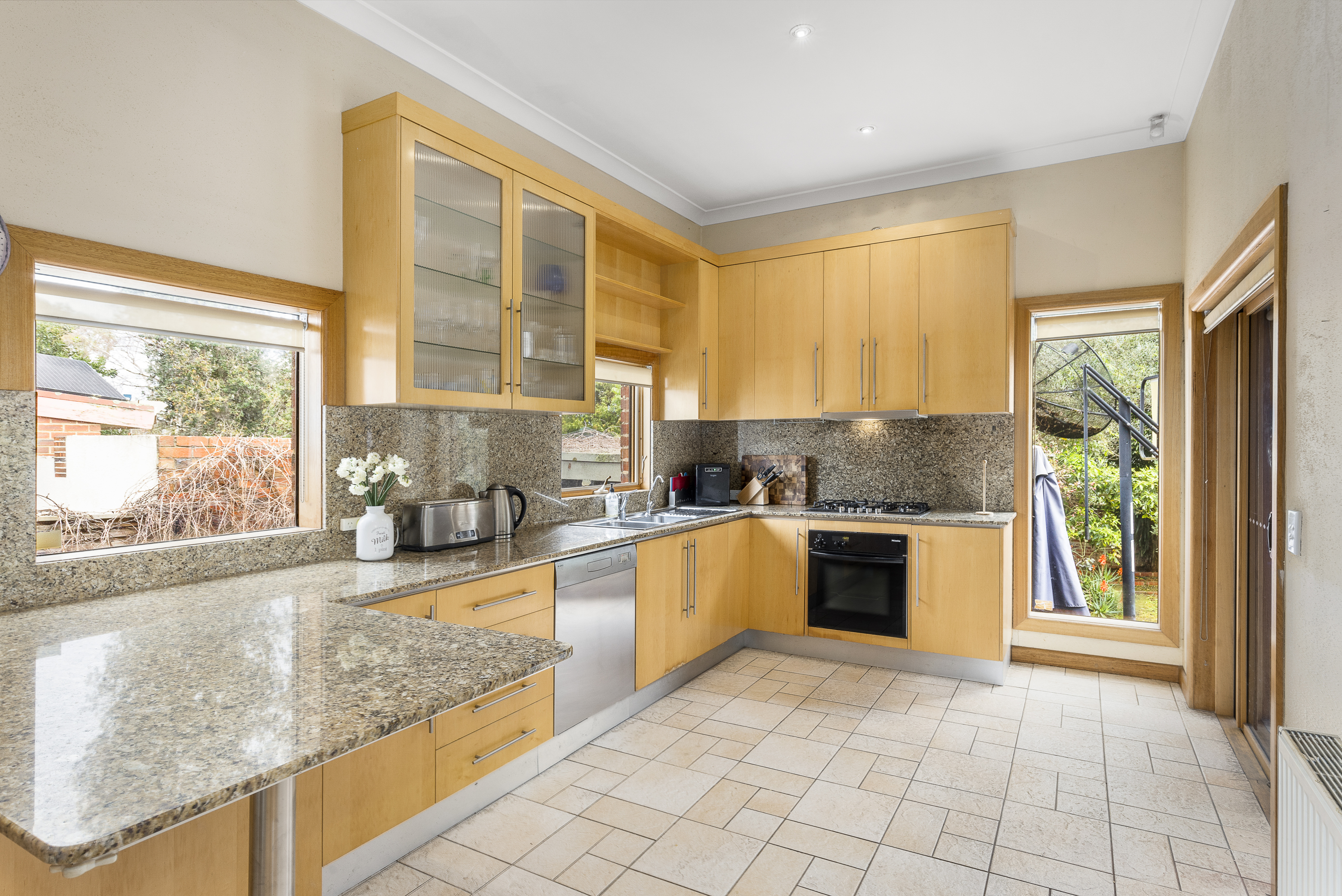 32 CELIA ST, GLEN IRIS VIC 3146, 0 chambres, 0 salles de bain, House