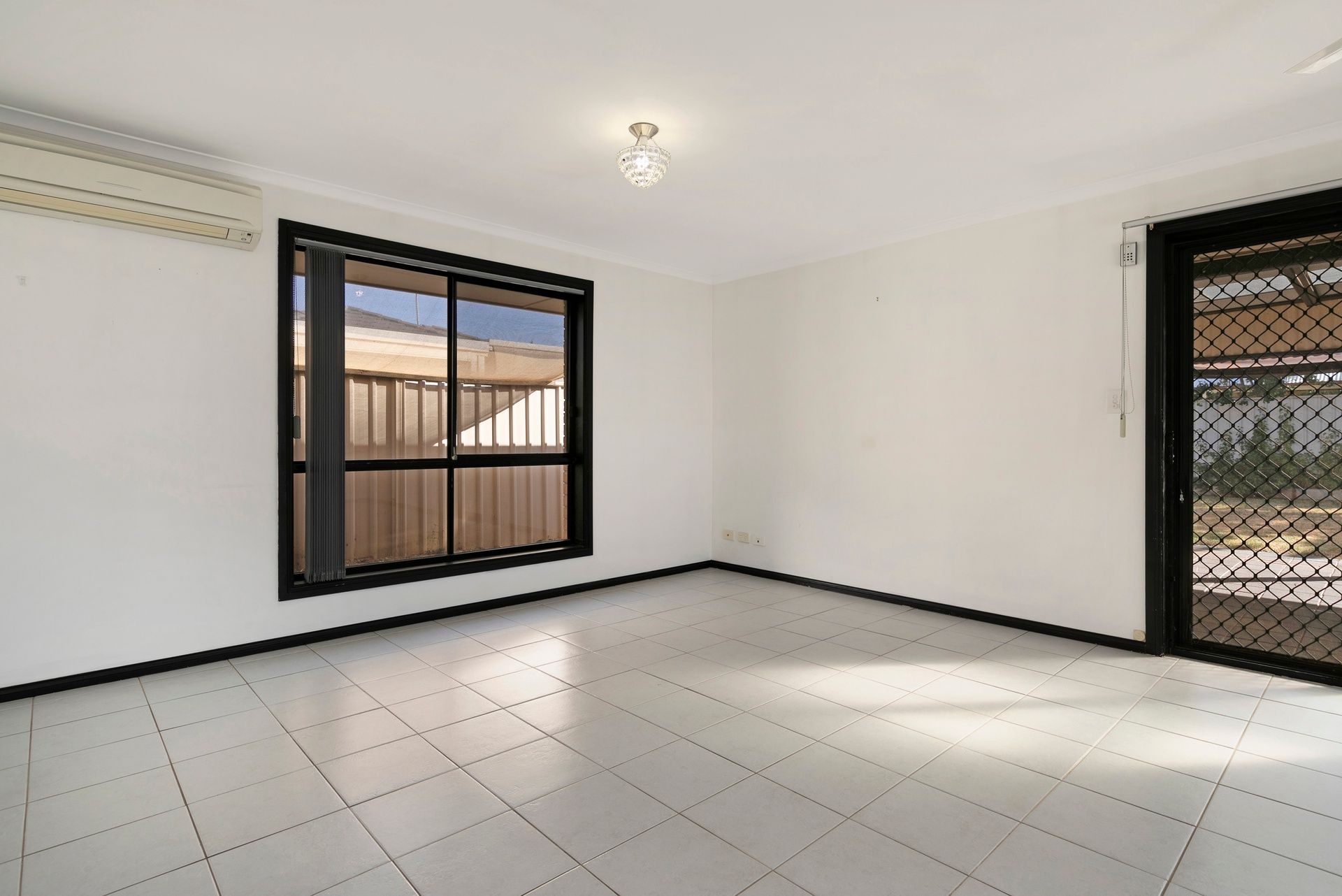 17 MCGONIGAL DR, WILLASTON SA 5118, 0房, 0浴, House