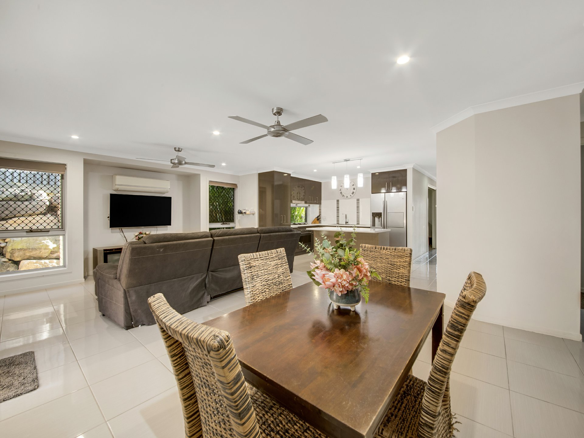 14 BUCHANEN ST, BOYNE ISLAND QLD 4680, 0 chambres, 0 salles de bain, House